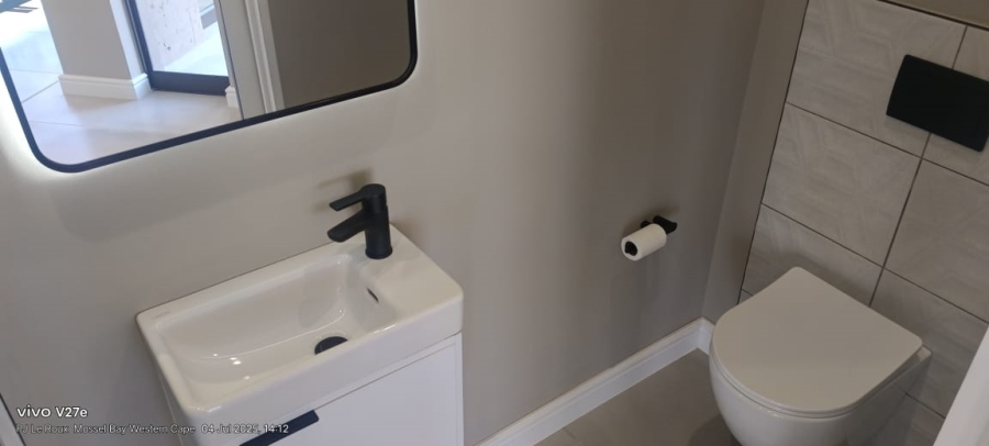 4 Bedroom Property for Sale in Seemeeu Park Western Cape